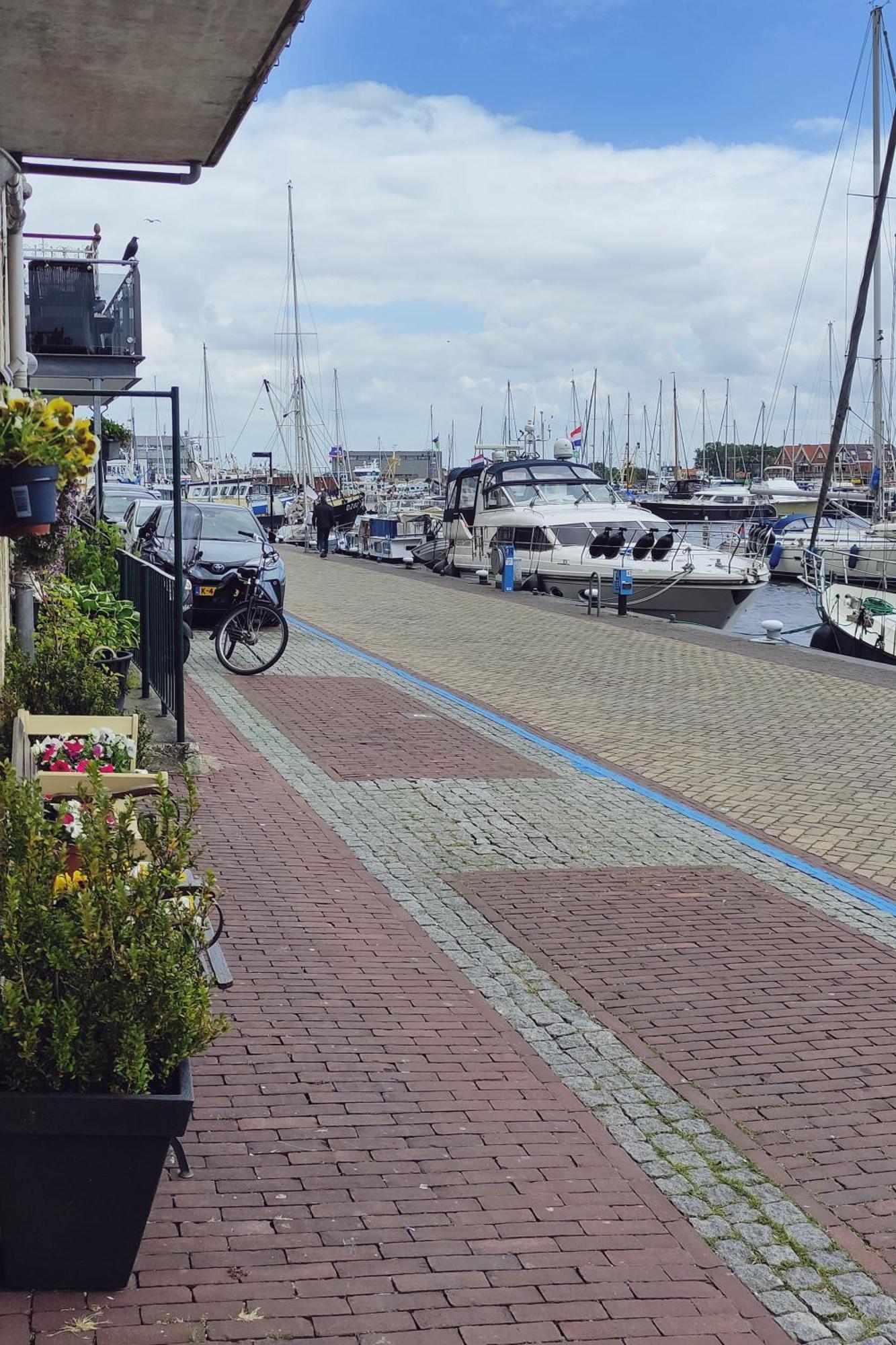 Bed and Breakfast Zicht Op Zee Urk Exterior foto