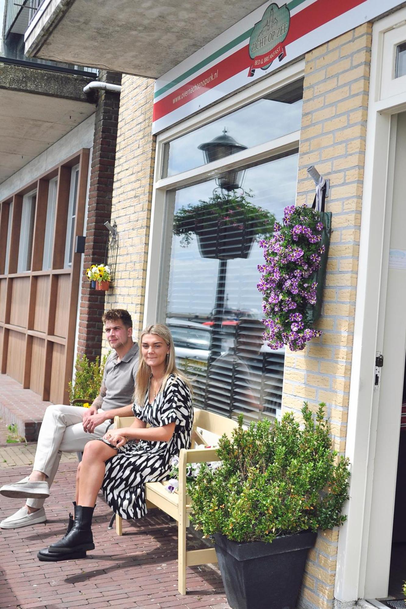 Bed and Breakfast Zicht Op Zee Urk Exterior foto